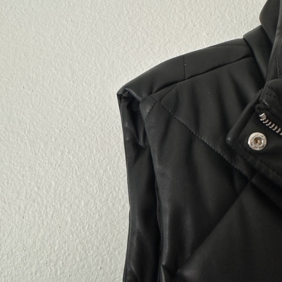 BLANKNYC Faux Leather Puffer Vest with Belt Black - Picture 7 of 9